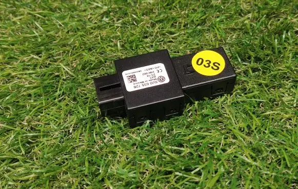Volkswagen Tiguan Allspace USB socket connector 5U0035726