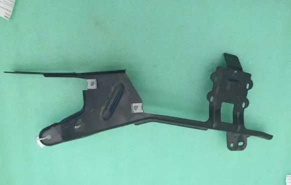 Porsche Panamera (970) Fender mounting bracket 97061020103