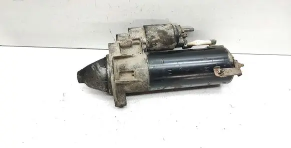 Volkswagen PASSAT B5.5 Starter motor 068911024G 0001110128