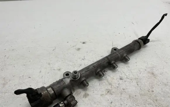 Mercedes-Benz E W212 Fuel main line pipe A651070495
