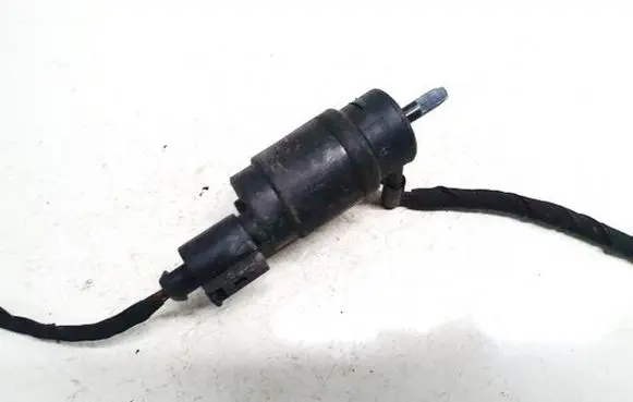Mercedes-Benz C W203 Windscreen/windshield washer pump 3090179