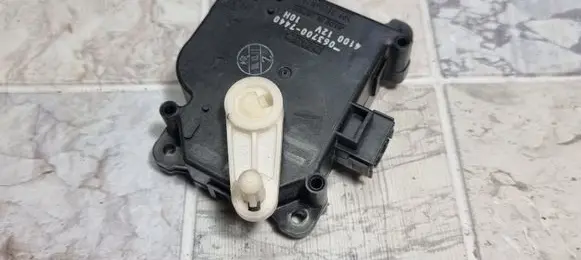 Toyota Prius (XW20) Air flap motor/actuator 0637007440