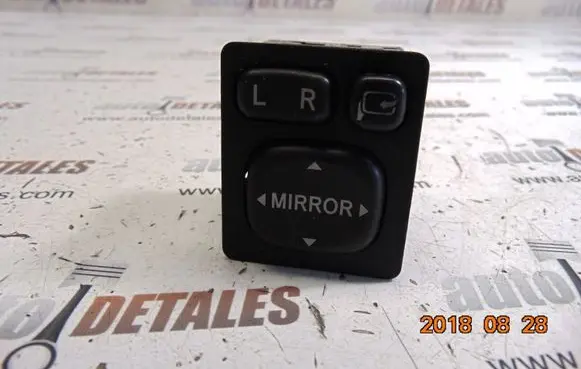 Toyota Avensis Verso Wing mirror switch 183575