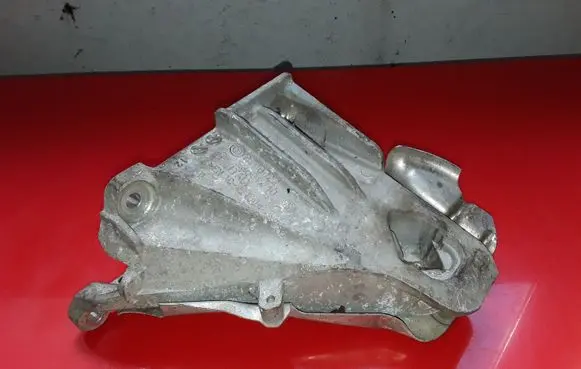 BMW X5 E70 Engine mounting bracket 6790022 58091210 AC42100