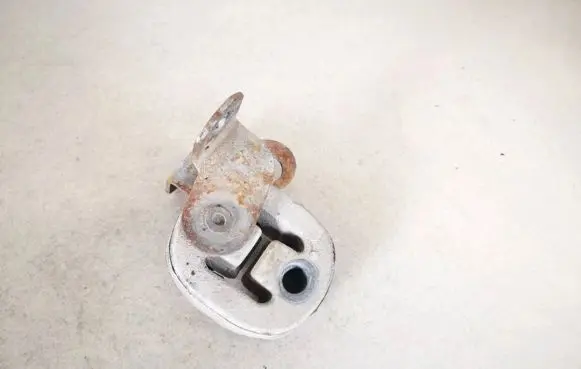 Audi A4 S4 B6 8E 8H Muffler mount bracket/holder 8d0253147e