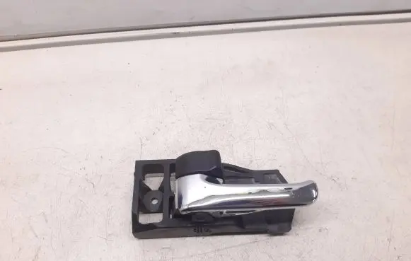 Lexus IS 200-300 Rear door interior handle 6920630150