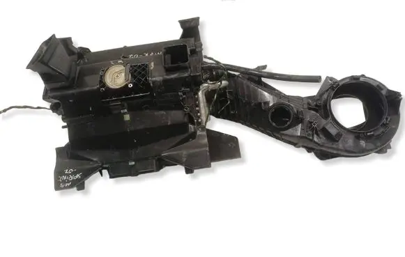 Mercedes-Benz Sprinter W906 Interior heater climate box assembly A9068300160KZ 0132801374