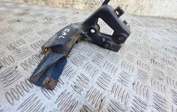 Audi A8 S8 D3 4E Rear bumper mounting bracket 4E0853914C