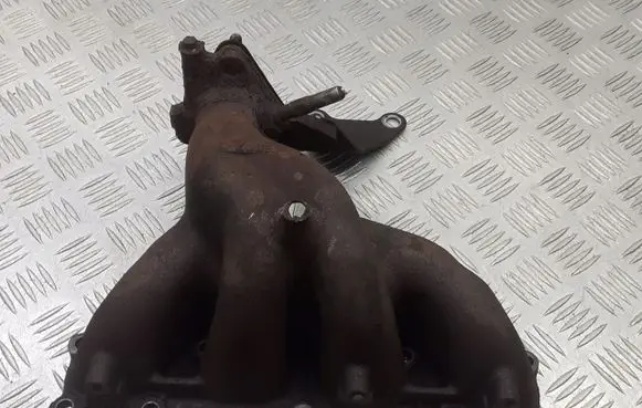 Mazda Demio Exhaust manifold