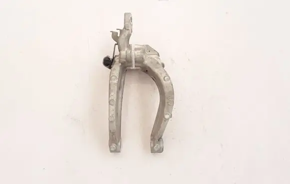 Volvo S90, V90 Lower shock absorber bracket 31681720