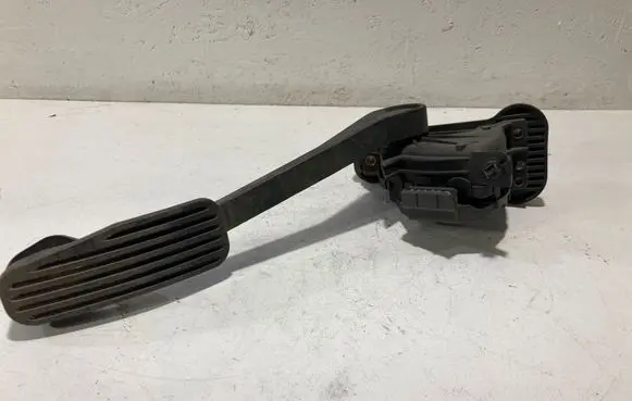 Volvo V70 Accelerator throttle pedal PBTPGF50 00776922 9426822