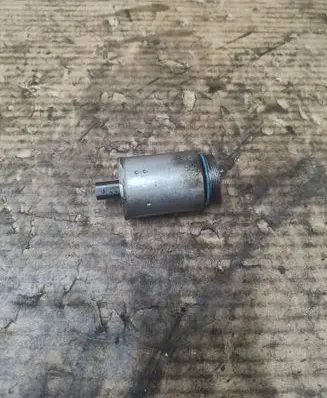 Mercedes-Benz ML W166 Oil pressure sensor A6511800115 48B90604C00 12T22902561