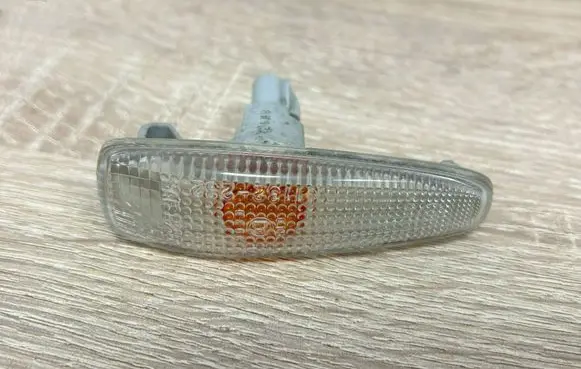 Mitsubishi Lancer X Front fender indicator light 8351A001
