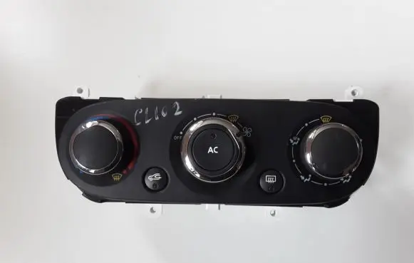 Renault Clio IV Air conditioner control unit module T1019676Z