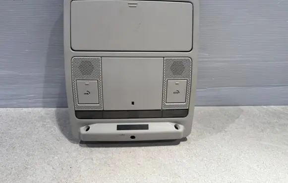 Land Rover Discovery 5 Headlining lighting console trim HJ32519A58AED396