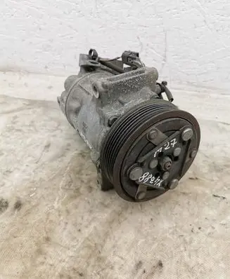 Renault Captur Air conditioning (A/C) compressor (pump) 926003358R
