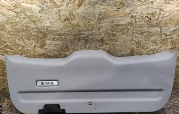 Mitsubishi Grandis Tailgate/boot cover trim set MR576115