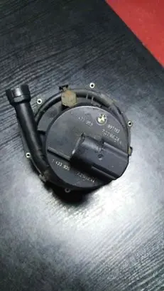 BMW 5 E39 Secondary air pump 72216628