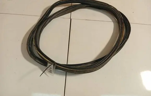 Alfa Romeo Mito Trunk rubber seal (body) 