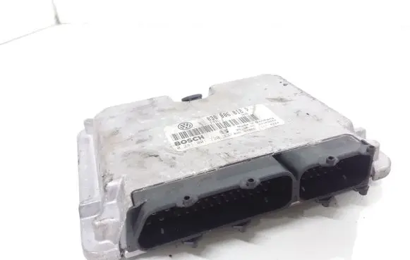 Volkswagen PASSAT B5 Engine control unit/module 038906018P 0281001720