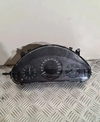 Mercedes-Benz E W211 Speedometer (instrument cluster) A2115408747