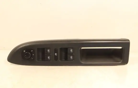 Volkswagen Golf Plus Electric window control switch 5M1867371C