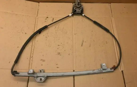 Volkswagen Golf II Front door manual window regulator 191837402