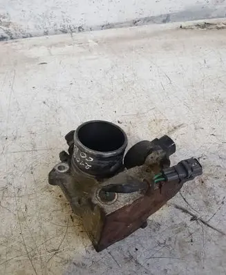 Toyota Corolla E120 E130 Throttle valve 8967221020