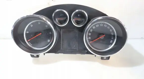 Opel Astra J Clock 