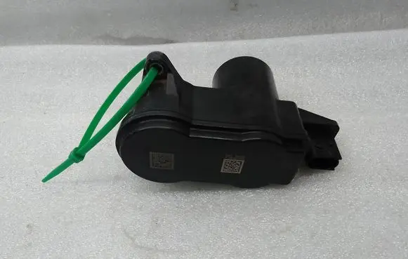 Volvo XC40 Rear brake caliper P32276922 VAED28 TPBA11285