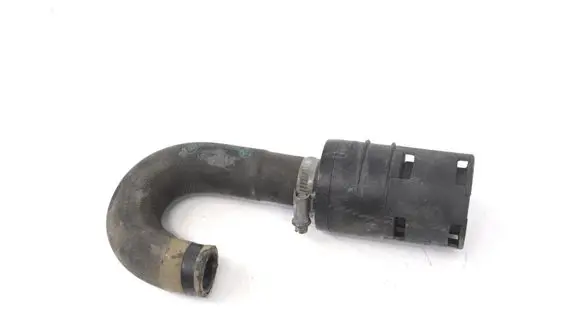 Land Rover Range Rover L322 Engine coolant pipe/hose 6900978