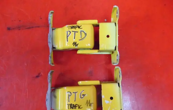 Renault Trafic II (X83) Loading door hinge set 