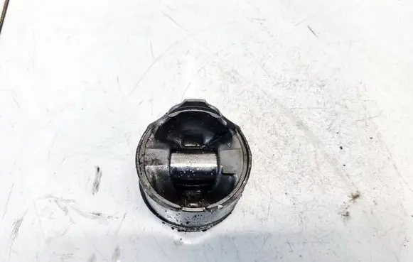 Suzuki Grand Vitara II Piston 