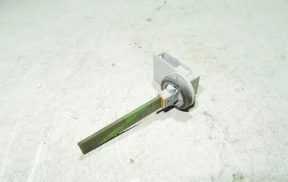 Audi A4 S4 B6 8E 8H Interior temperature sensor 4B0820539