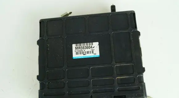 Mitsubishi Pajero Other control units/modules MR593604