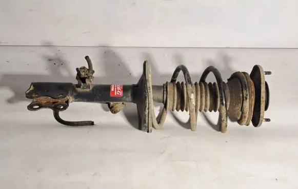 Toyota Corolla Verso E121 Front shock absorber with coil spring 333359
