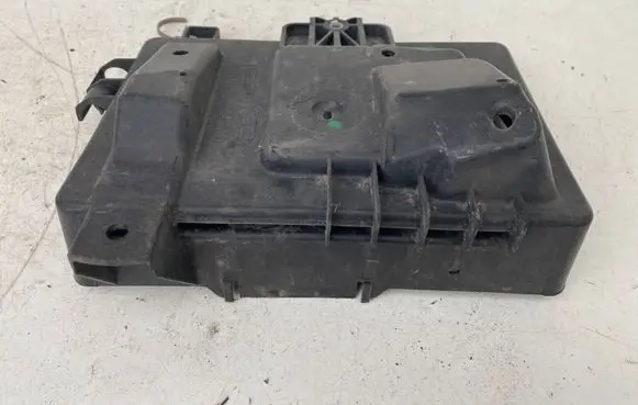 Opel Zafira A Battery box tray 24449812