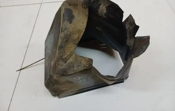 Volkswagen PASSAT B5 Air intake duct part 3B0121467