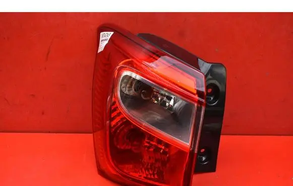 Suzuki SX4 Rear/tail lights 22017733