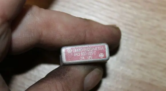 Audi A6 S6 C5 4B Other relay 443937105C