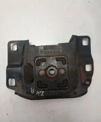 Volvo V50 Engine mount bracket 322A40J