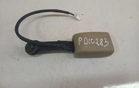 Nissan Murano Z50 Front seatbelt buckle