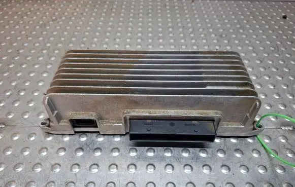 Audi A4 S4 B8 8K Sound amplifier S18031003 8T0035223AD