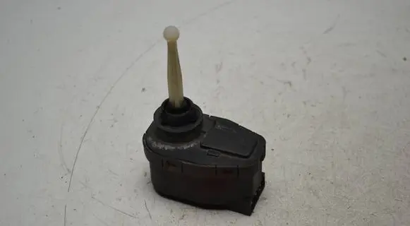 BMW 3 E36 Headlight level adjustment motor 0307851327