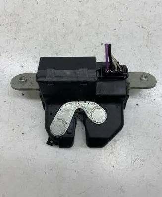 Fiat Bravo Tailgate/trunk/boot lock/catch/latch 55701971