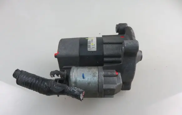Citroen C4 I Starter motor TS8E2 9658308780