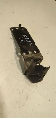Radiator support slam panel bracket