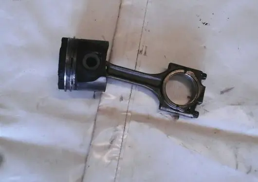 Volvo S80 Piston with connecting rod