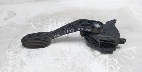 Volvo XC70 Accelerator throttle pedal 6PV00853703 30636006