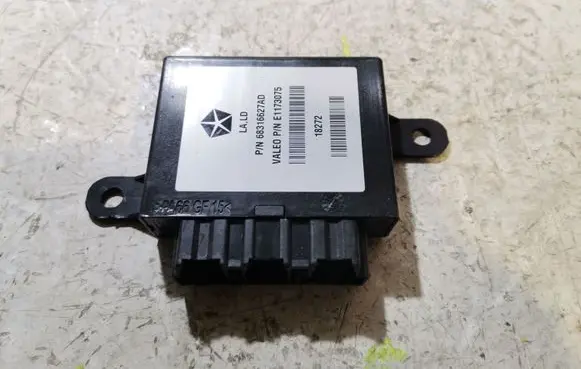 Chrysler Voyager Parking PDC control unit/module 68316627AD